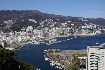 写真：熱海市街地全景