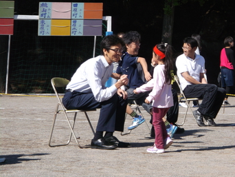 写真：東部地区体育祭に参加する市長の様子