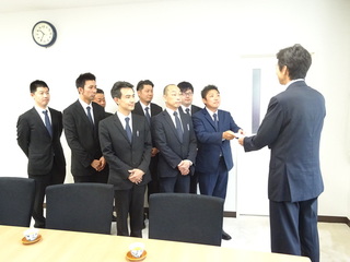 写真　来宮厄年奉賛会訪問