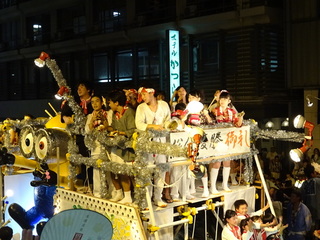 写真　こがし祭り山車コンクール　温泉通り町