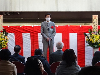 写真　開館式市長あいさつ