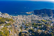 写真：熱海市の街並み