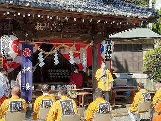 写真　市長神事への参加の様子