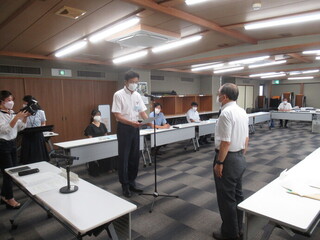 写真　市長挨拶の様子