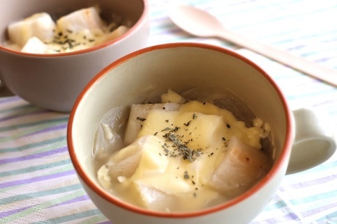 レンジで簡単！麩で作る！オニオングラタンスープ
